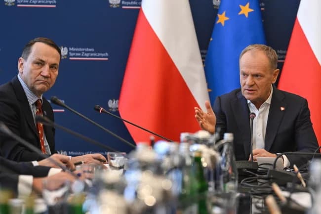 Szef dyplomacji: kolejni Polacy opuszczają Bliski Wschód