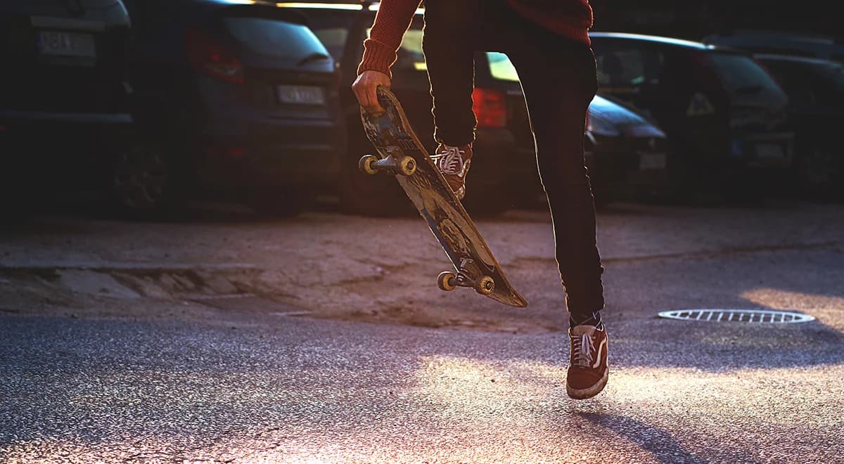 Skateboarding 