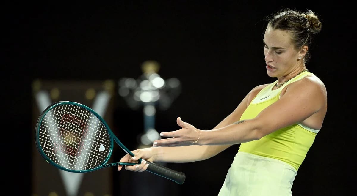 Łzy i połamana rakieta Aryny Sabalenki w finale Australian Open. "To wasza wina!"