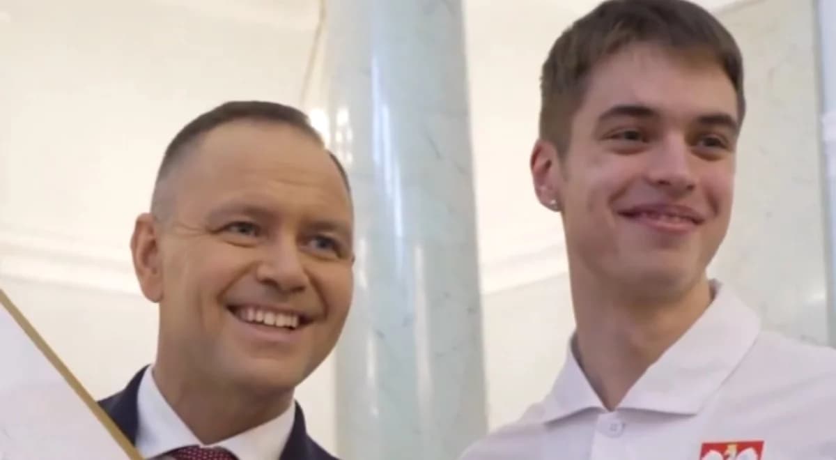 Nawrocki spotkał się z olimpijczykami, a Semirunnij dał mu prezent. Wiadomo, co