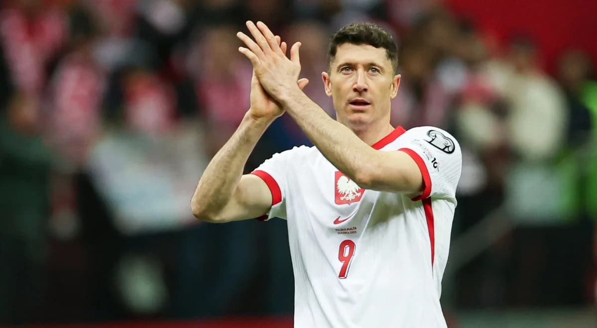 Gruchnęły wieści tuż przed meczem ze Szwecją. "Lewandowski chce odejść z kadry"