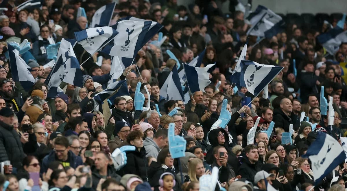 Nazistowskie saluty podczas meczu z Niemcami. Kibice surowo ukarani