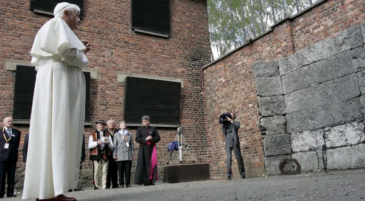 Dramatyczne słowa niemieckiego papieża w Auschwitz. "Dlaczego Bóg milczał? Jak mógł na to pozwolić?"