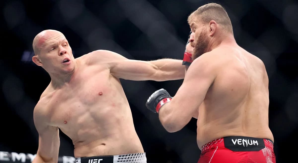 Zacięta walka Jana Błachowicza w UFC. O wyniku zdecydowali sędziowie
