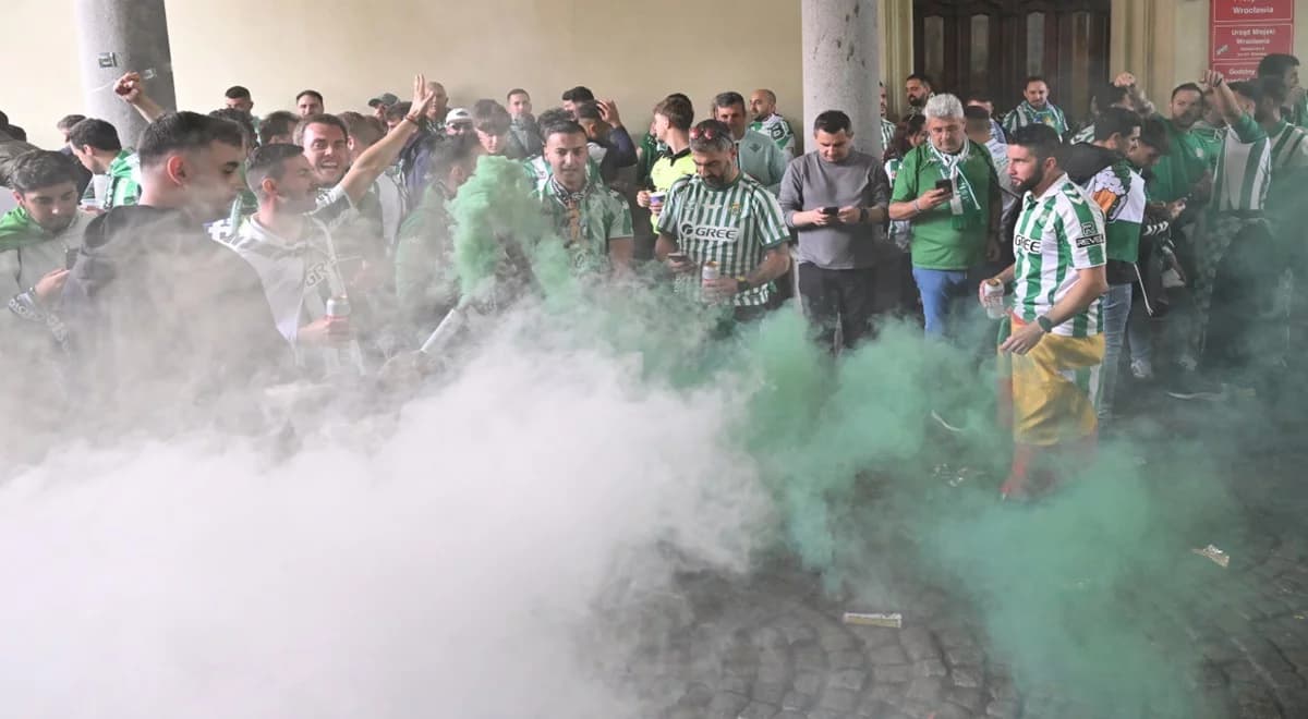 Kibice Chelsea ukarani po finale Ligi Konferencji. Sądy miały ręce pełne roboty