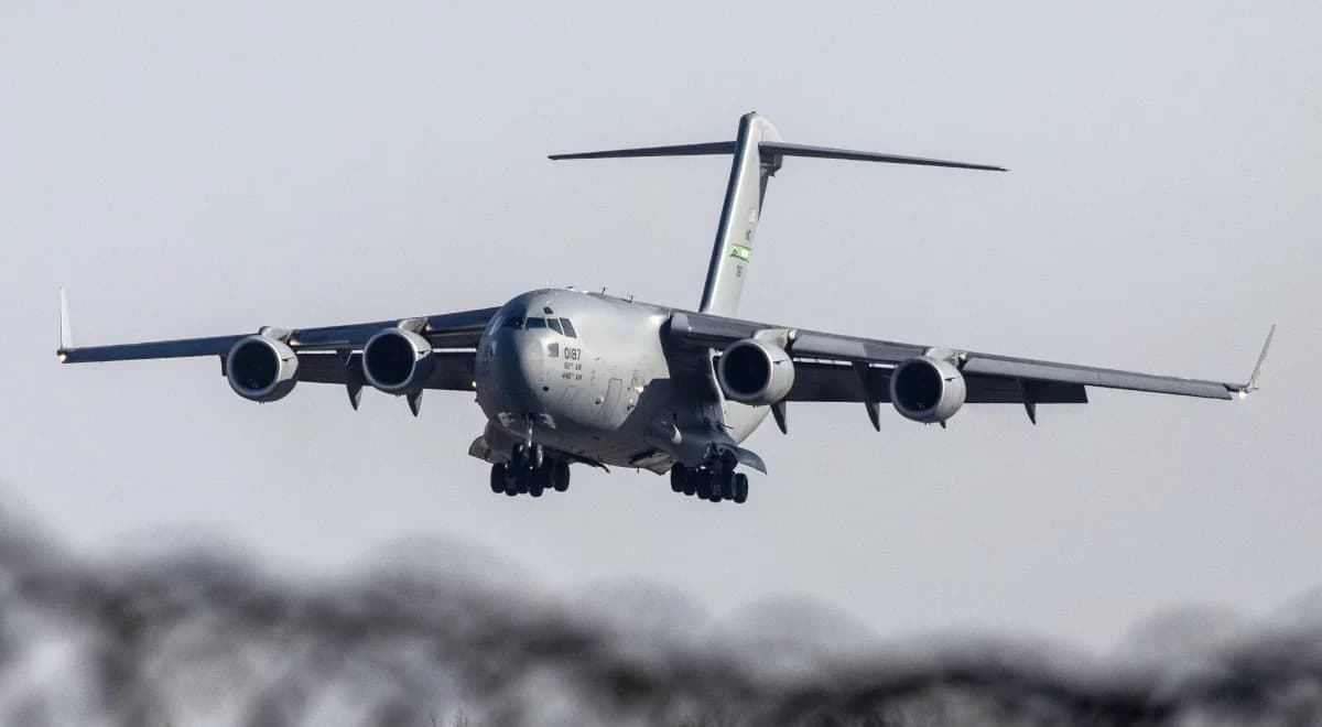 Tajemniczy lot do Polski. Wojskowy gigant przyleciał znad Zatoki Perskiej