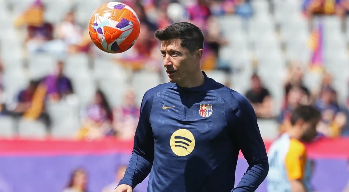 Trener Barcelony nie zaufał Lewandowskiemu. Nagle zmienił zdanie ws. Polaka