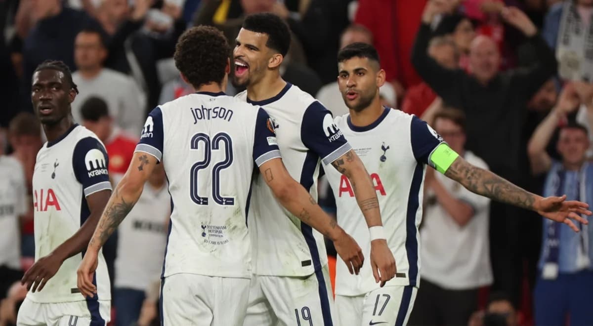 Finał Ligi Europy. Tottenham czekał na to latami. "Koguty" pokonały Manchester United