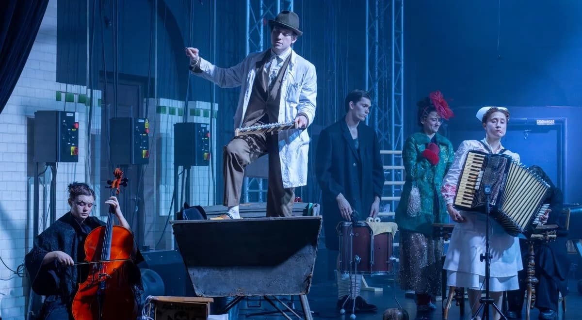 "Czarodziejska góra.Wykasływanie" z Grand Prix Festiwalu Szkół Teatralnych w Łodzi