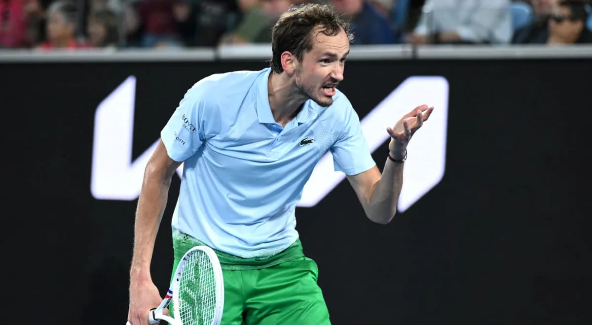 Daniił Miedwiediew dostał po kieszeni. Rosjanin ukarany za naganną postawę podczas Australian Open