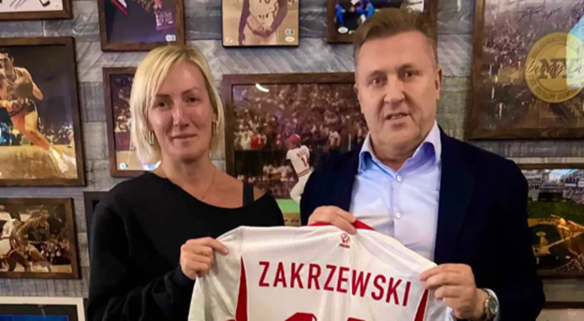 Zakrzewski Hall bliżej kadry Polski? Kulesza spotkał się z mamą piłkarza