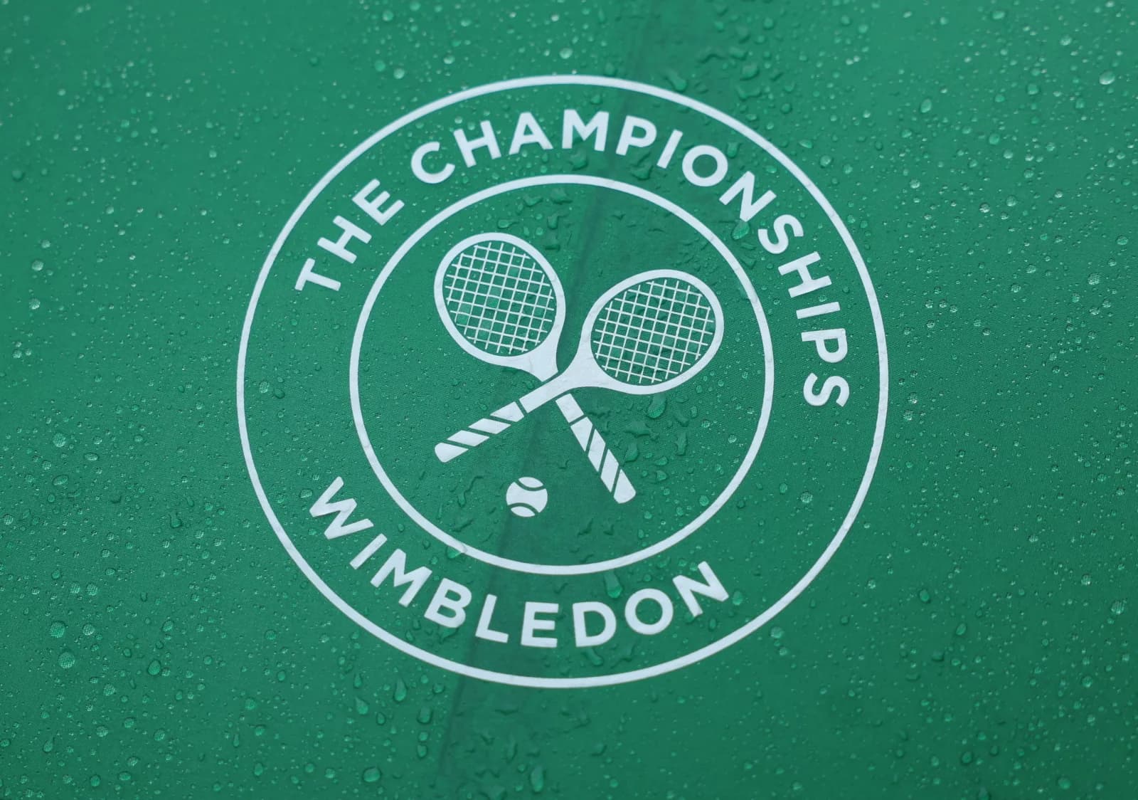 Tennis: Poland’s Zieliński and Czech partner Pavlásek reach last 16 of Wimbledon men’s doubles