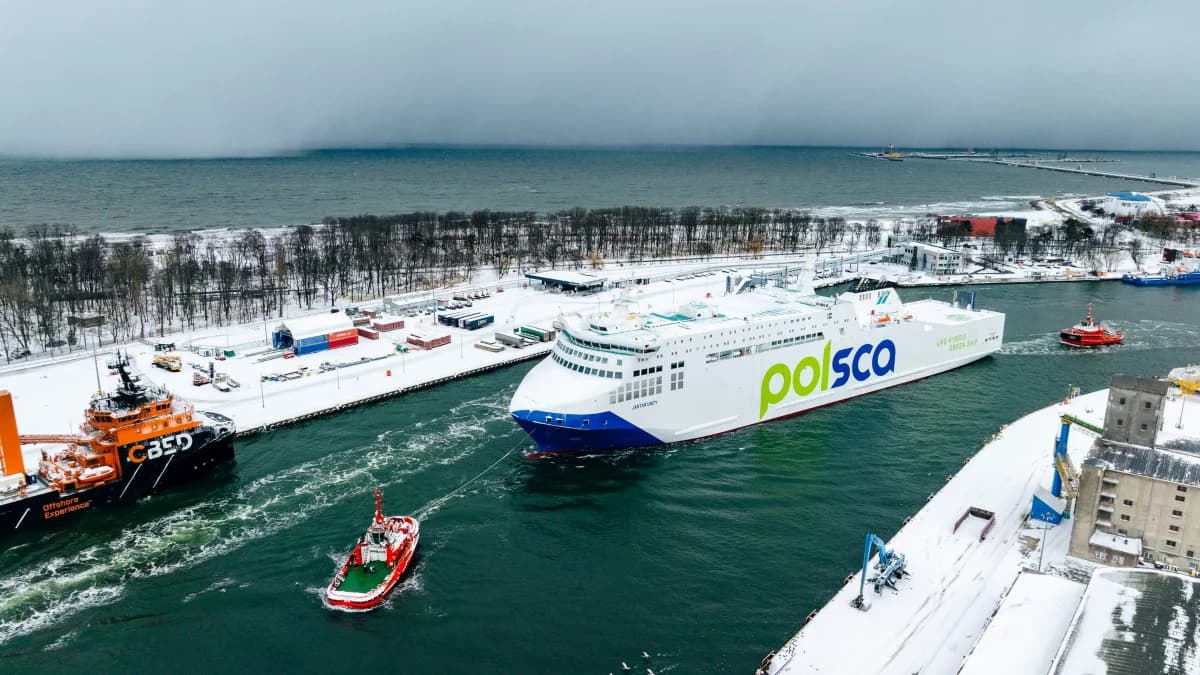 W Polsce powstał supernowoczesny prom. Jantar wypłynął w pierwszy rejs