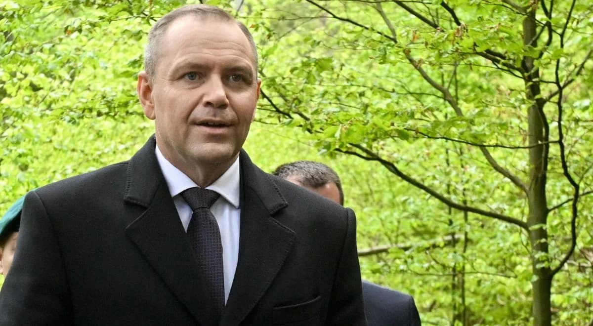 Nawrocki chce nowej konstytucji. Polacy krytycznie o jego decyzji