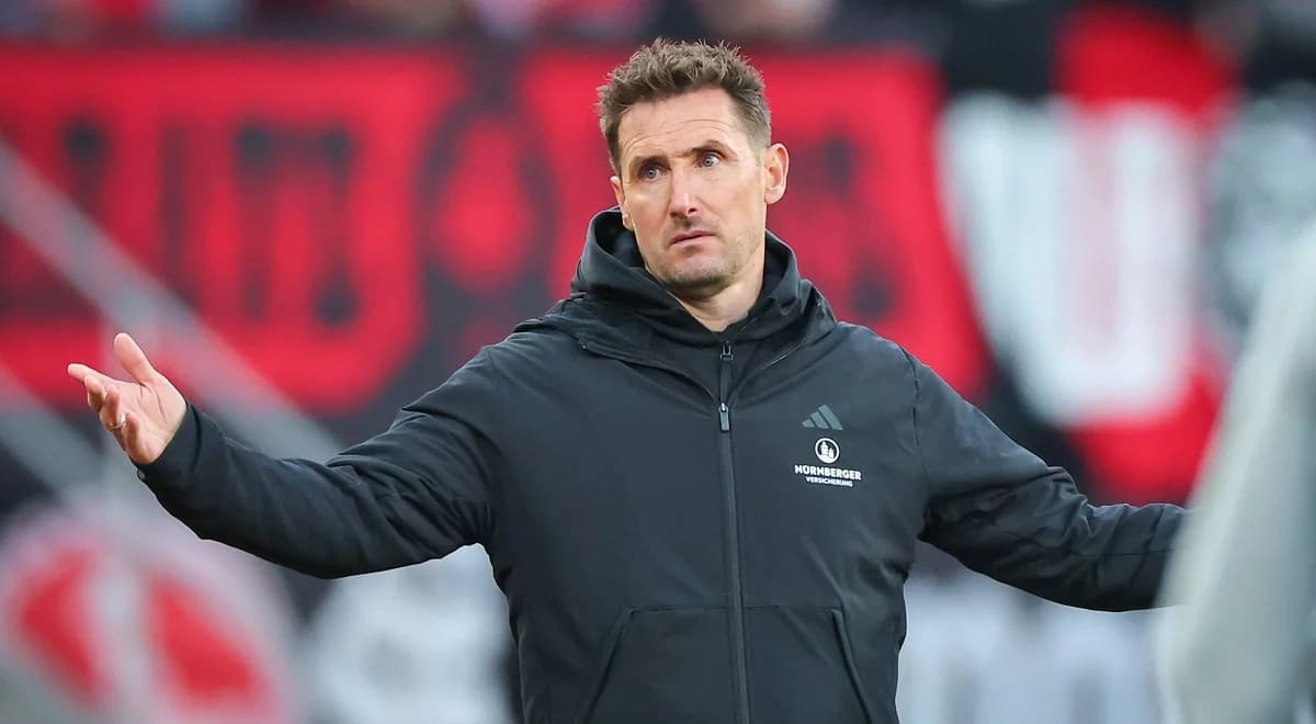 Nie chciał mówić po polsku, teraz przejmie kadrę? Klose zgłosił swoją kandydaturę