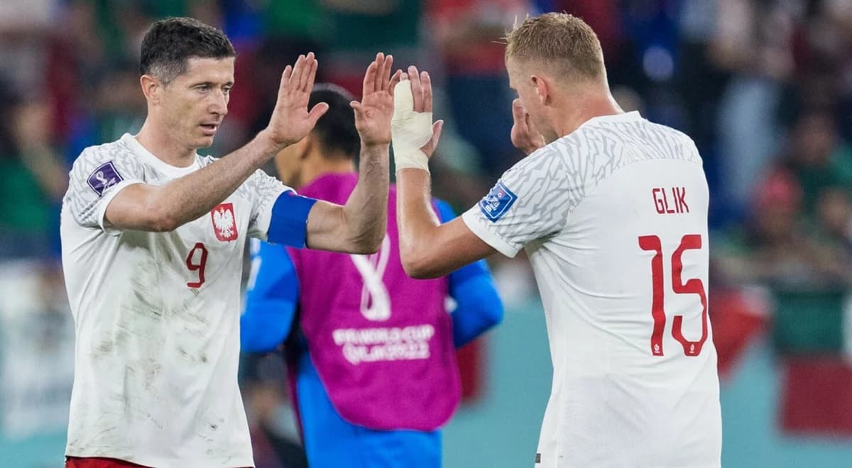 Znów zaiskrzyło na linii Lewandowski - Glik. "Dlaczego do mnie nie przyszedł?"