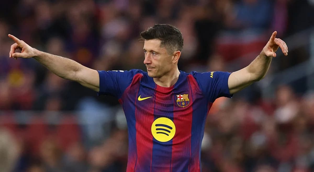 Robert Lewandowski zostanie w Barcelonie? Flick mówi wprost, na czym się skupia