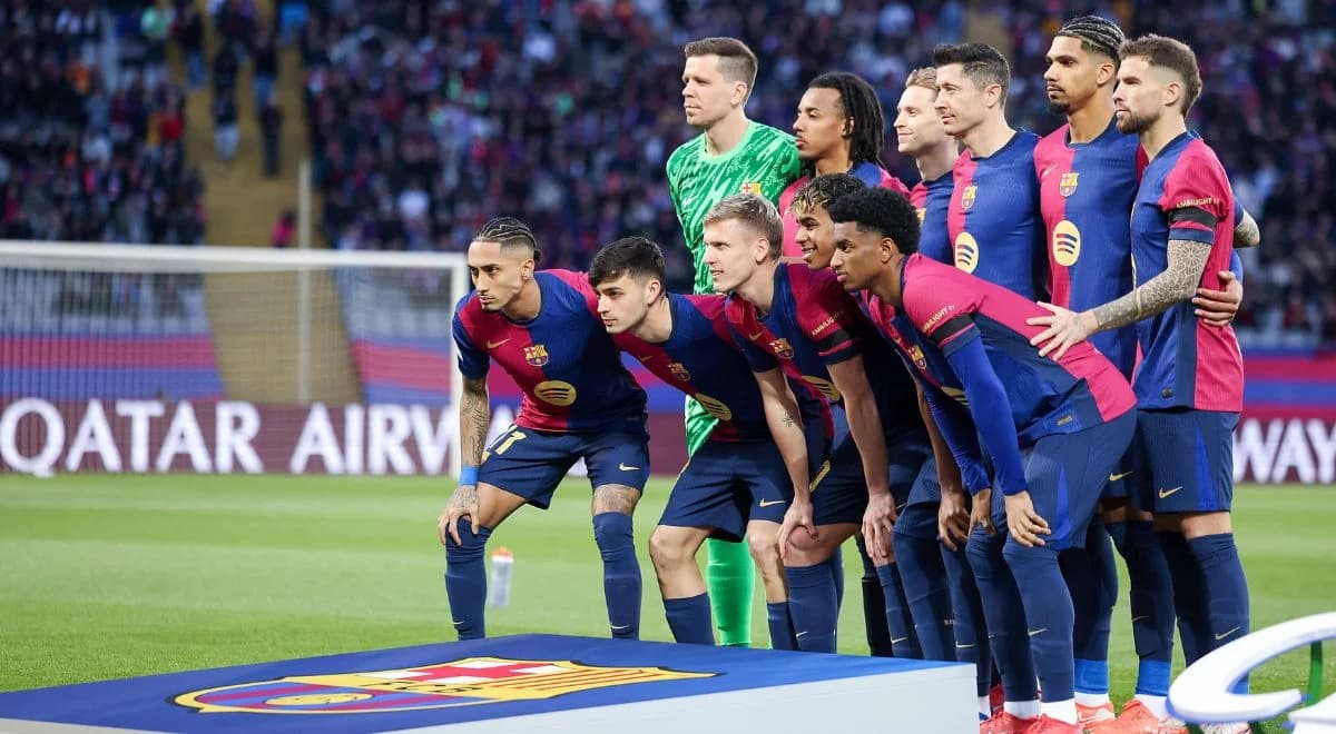 Lewandowski i Szczęsny w składzie Barcelony? Flick zdecydował