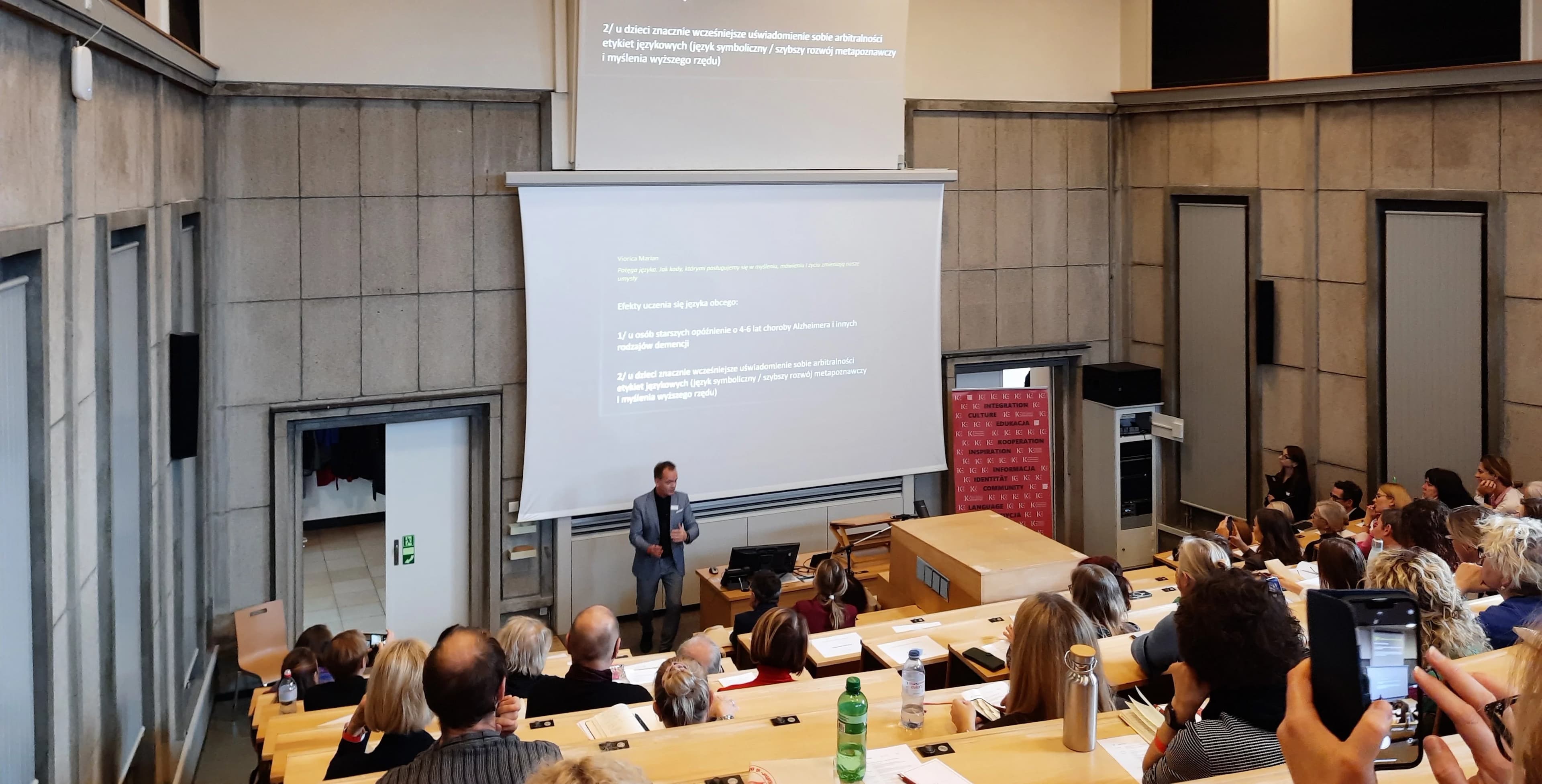 Cenna działalność Katedry Slawistki Uniwersytetu Fryburskiego