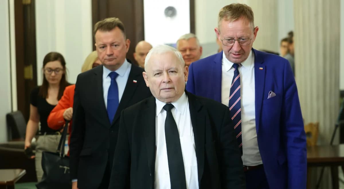 Miała być polityczna ofensywa. "Zamiast niej PiS mierzy się z aferą CPK"