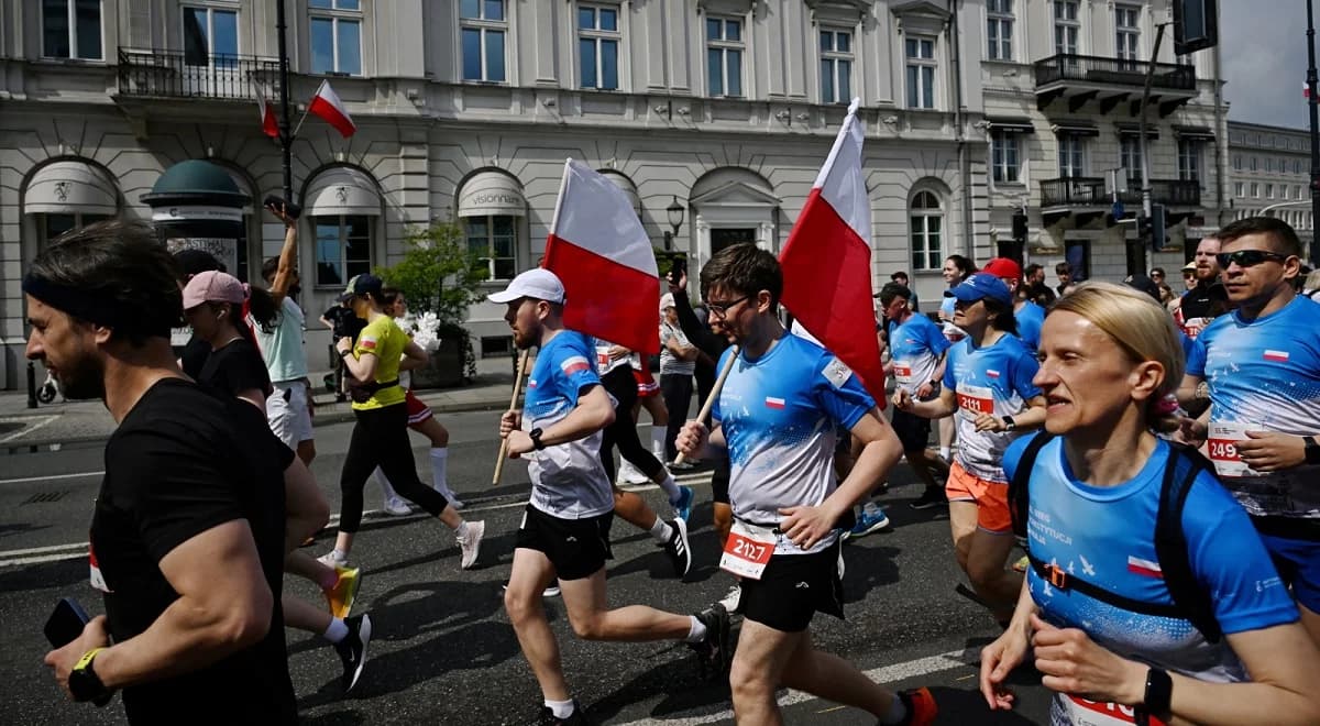 Runners honour historic Polish constitution
