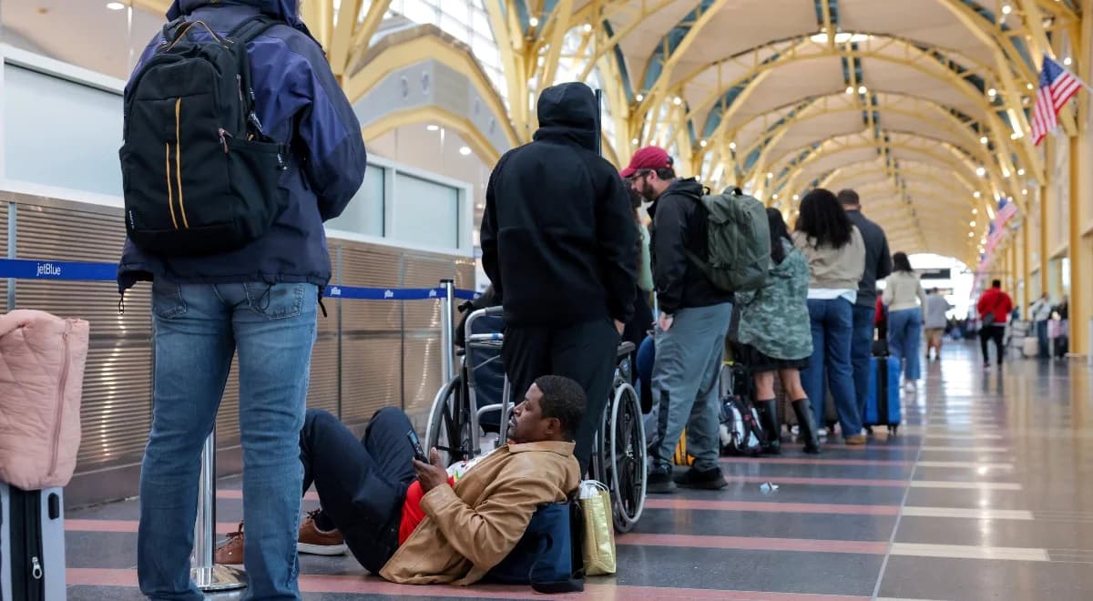 Paraliż na lotniskach w USA. Wielogodzinne kolejki do odprawy