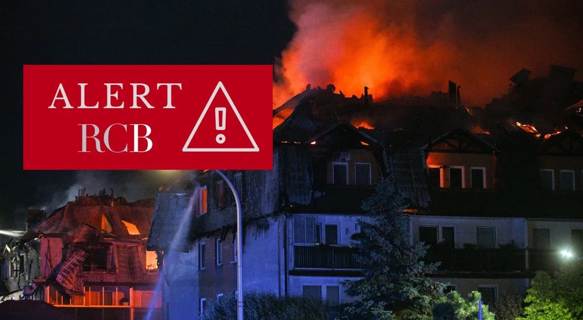 Pożar w Ząbkach. Alert RCB: nie zbliżaj się – zostań w domu i zamknij okna